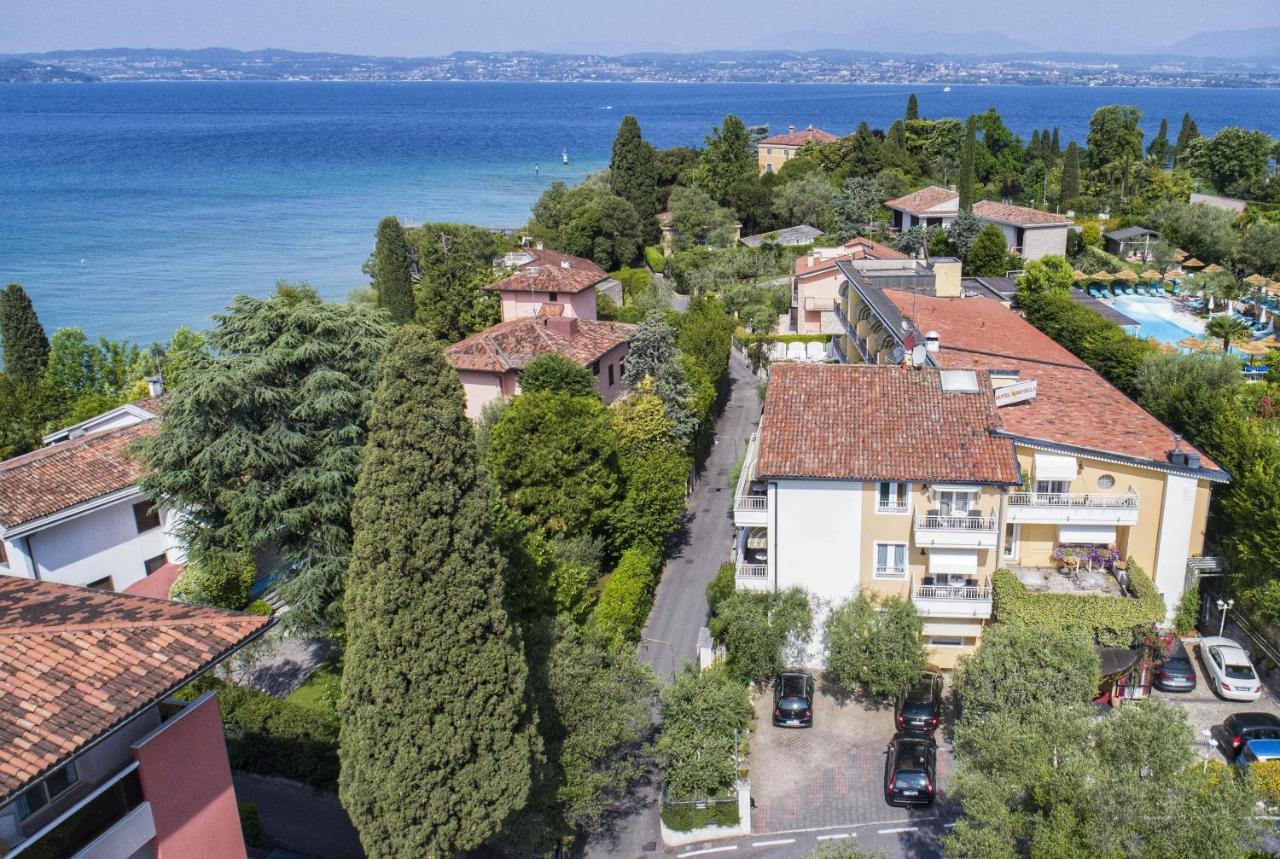 Hotel Serenella Sirmione Exterior photo